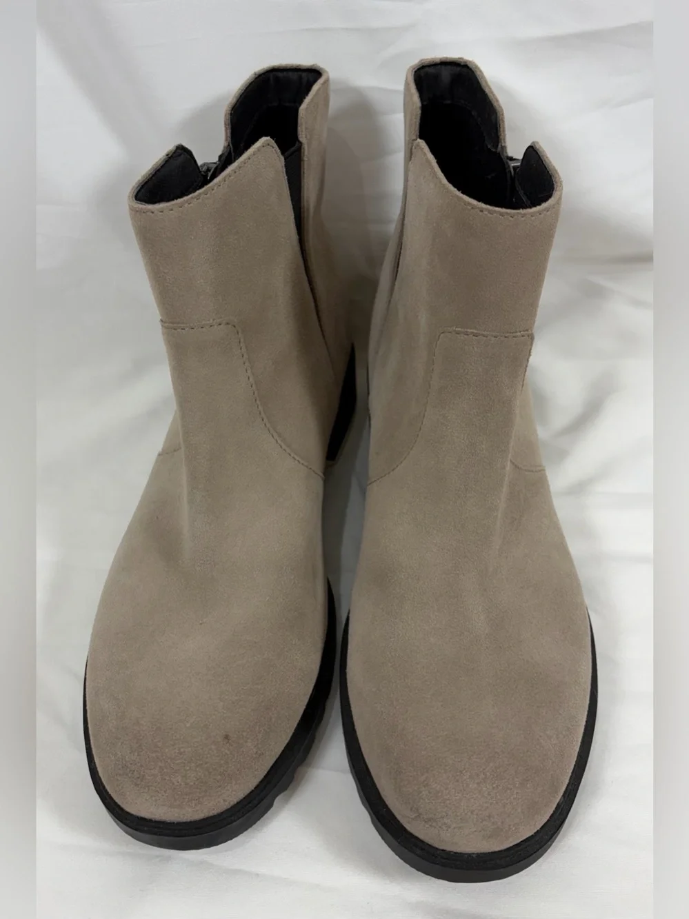 Women’s Sorel Emelie II Zip waterproof boot in Omega Taupe Size 10